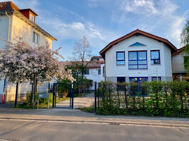 Kita Kunterbunt außen