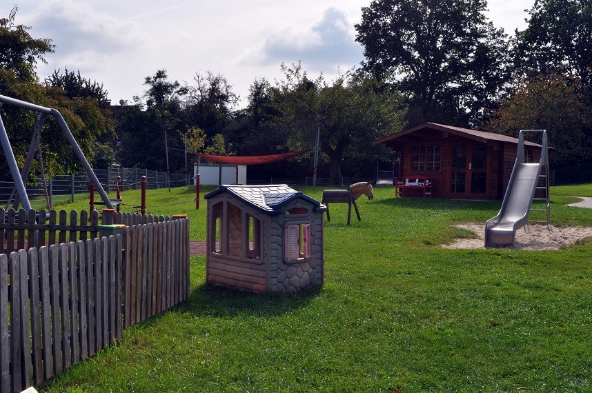 Außengelände Kunterbunt