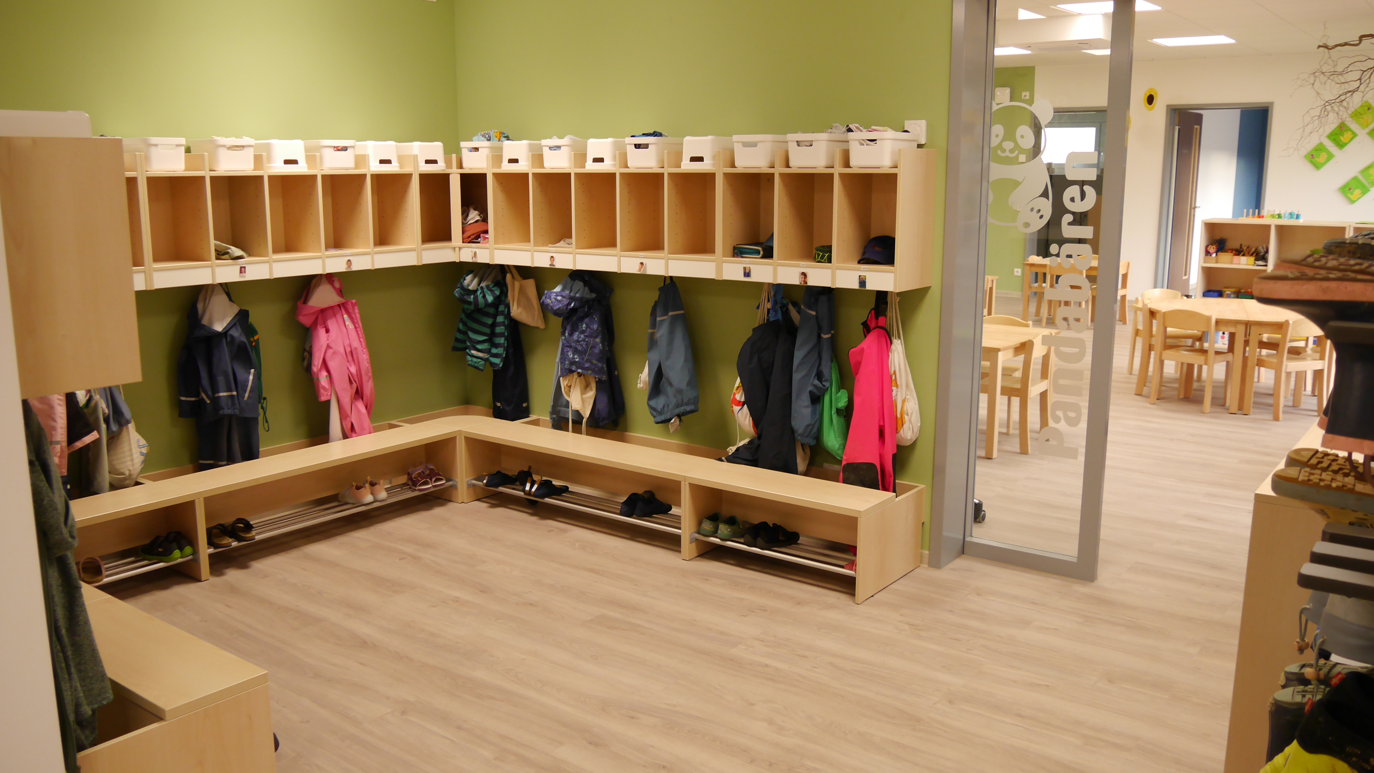 Garderobe vorne